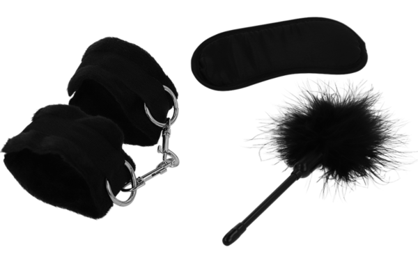 Set bondage Intense Fetish avec menottes, masque et plumeau