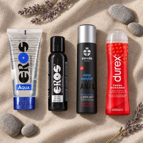 Coffret de lubrifiants à l'eau, au silicone, anal et aromatisé – mise en scène d'ambiance (image générée par IA)