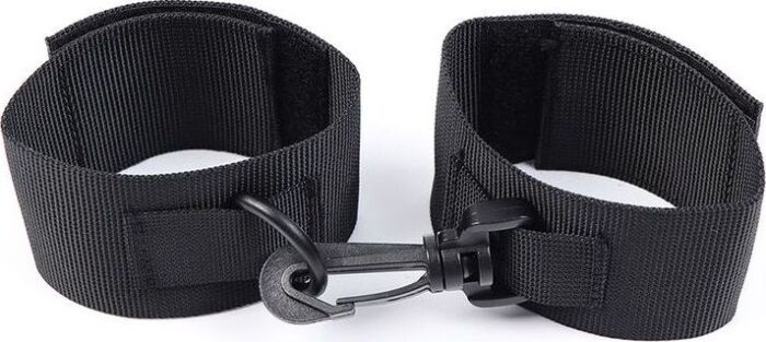 Menottes Sensuelles Ohmama