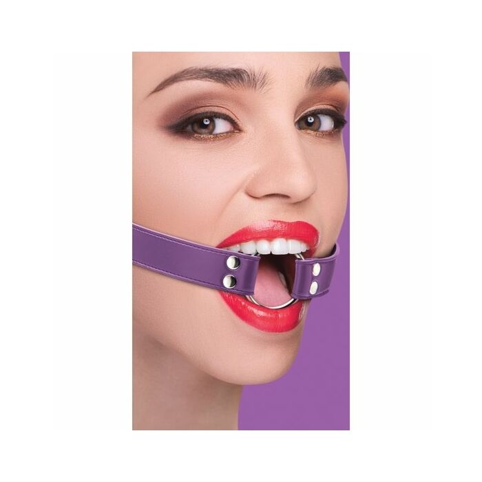 gag Ouch avec des ceintures en cuir violet
