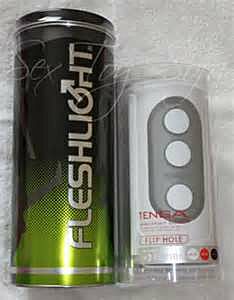 Masturbateur Fleshlight vs Tenga